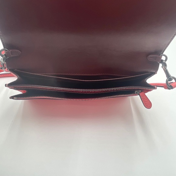Coach Pink Leather Crossbody Shoulder Bag Chain Strap Flap Closure Zip Pocket - Picture 4 of 8